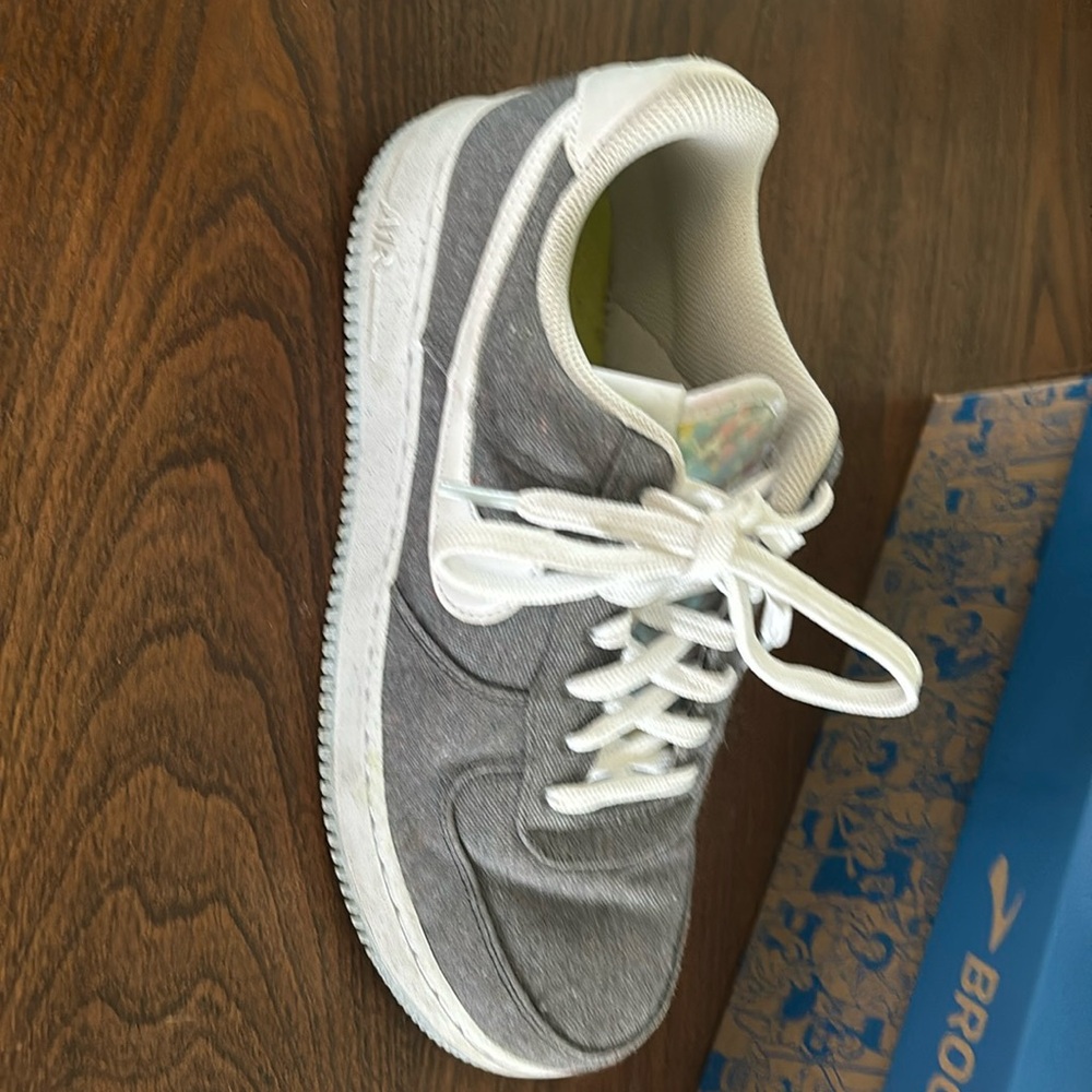 Nike Air Force 1